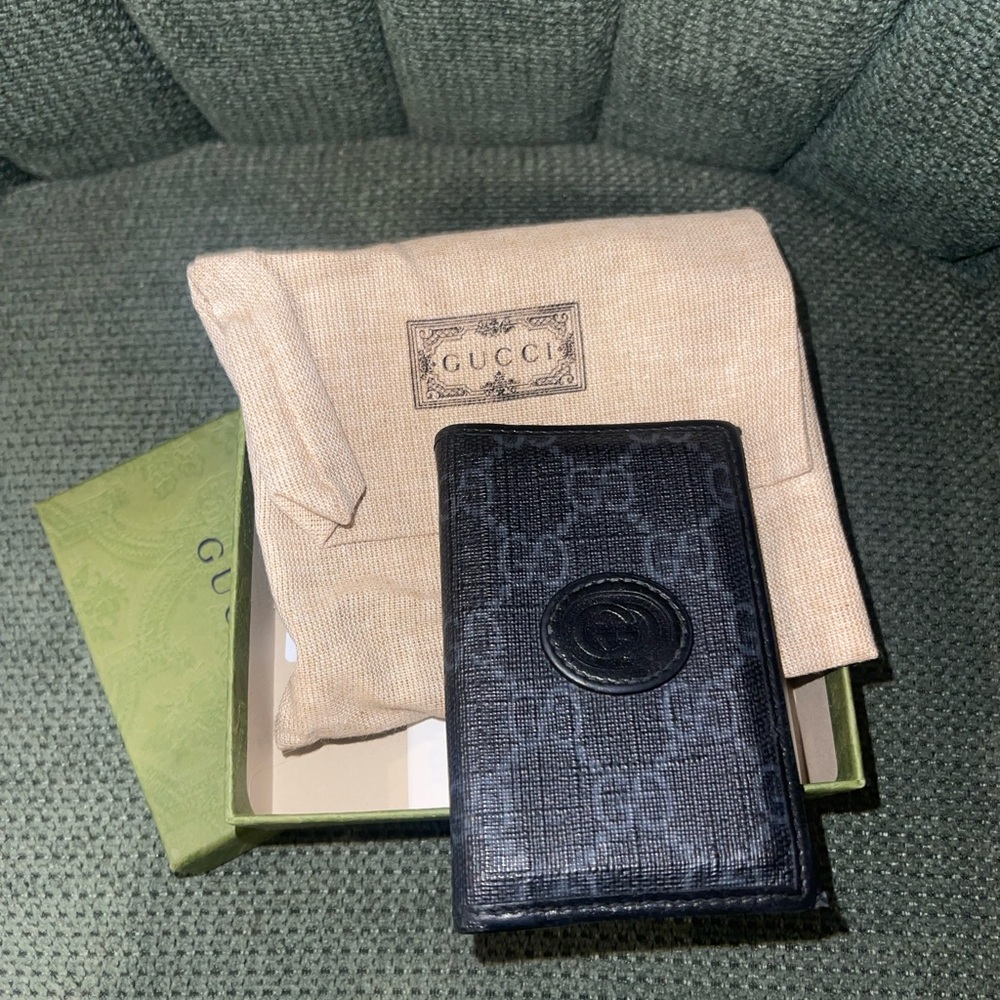 Gucci Men’s Black Textured Card Case